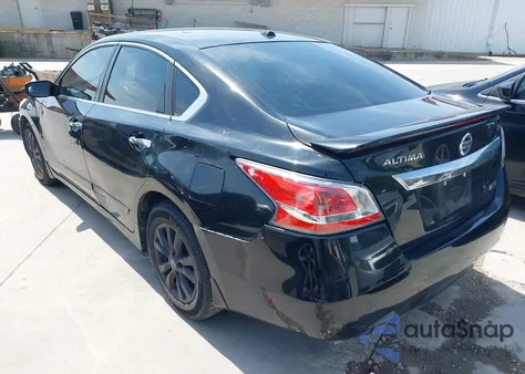 2015 Nissan Altima 2.5 from USA, damaged, VIN 1N4AL3AP4FN919381